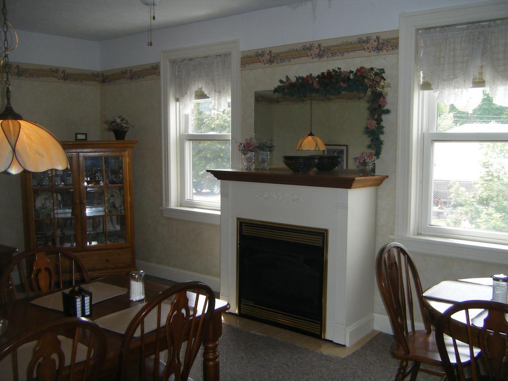Boardwalk Inn St. Ignace Exterior foto