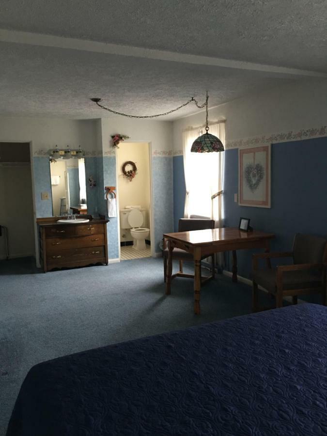 Boardwalk Inn St. Ignace Exterior foto